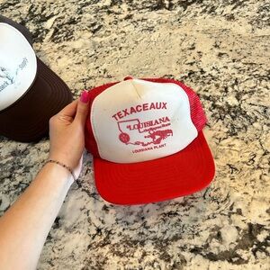 vintage trucker hat!
